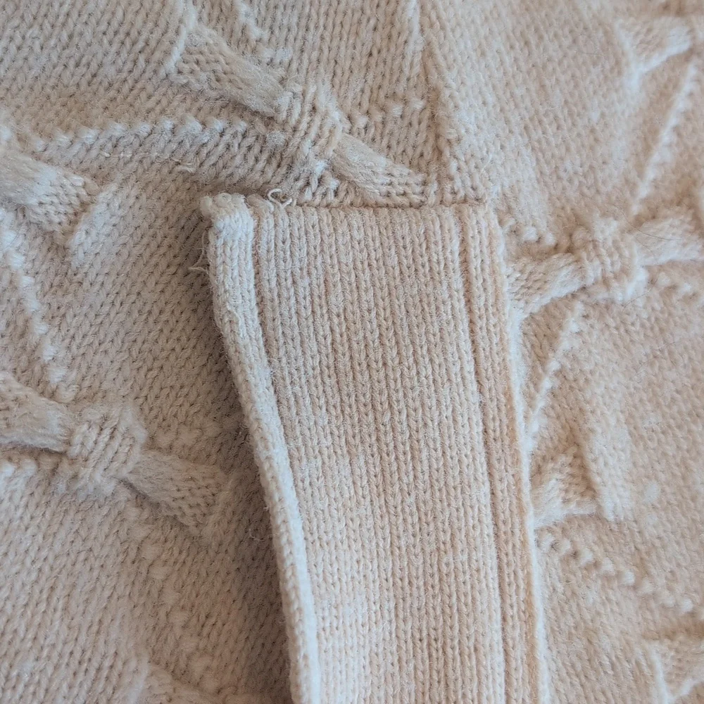 Vintage Cuddle Knit fringed, button up, knit capelet W arm holes. Medium